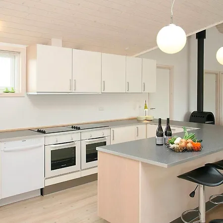 20 Person In L Kken Nørre Lyngby