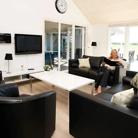 20 Person In L Kken Nørre Lyngby